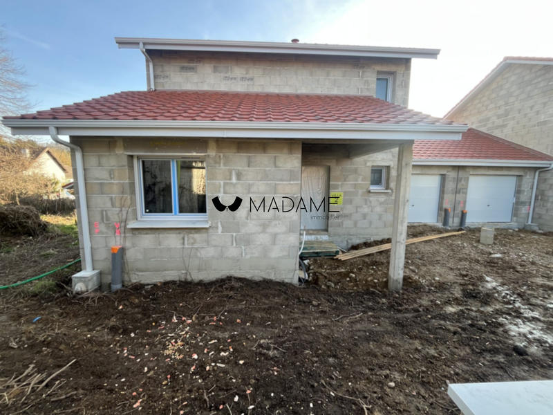 Maison - 100 m² - 4 pièces