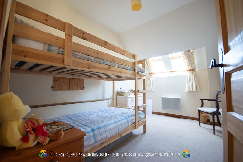 Maison - 227 m² - 10 pièces