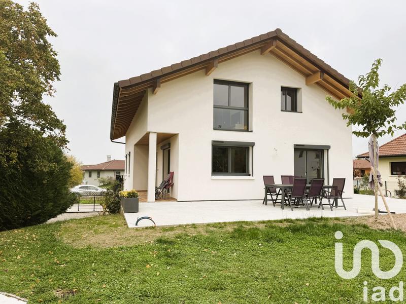 Maison - 180 m² - 7 pièces