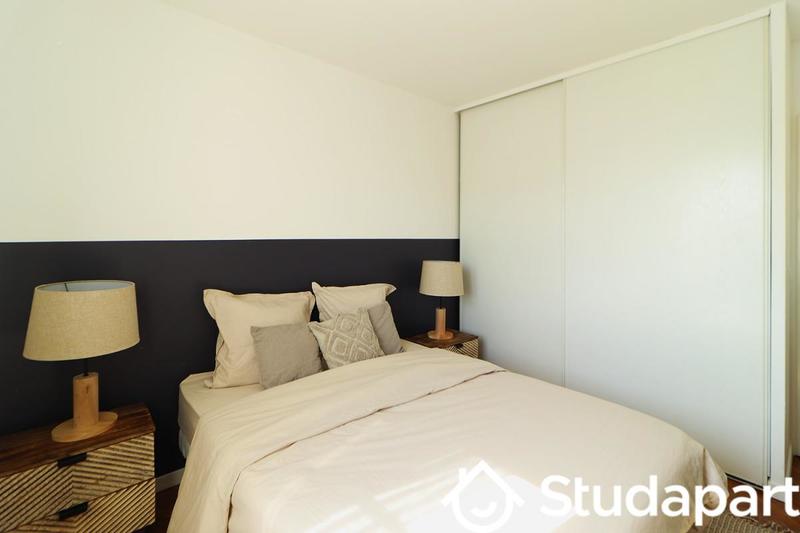 Chambre - 12 m² - 1 pièce