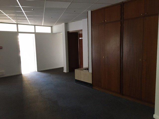 Local commercial - 292 m² - 9 pièces