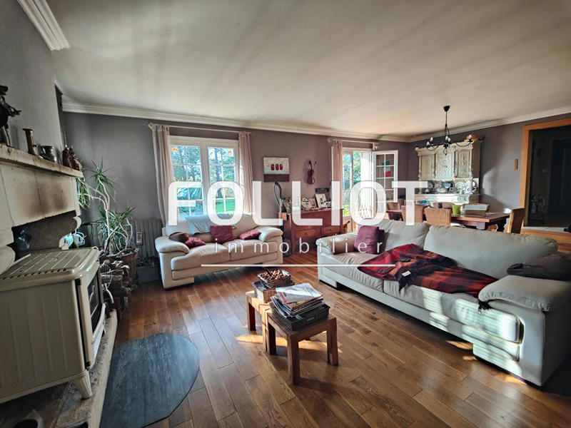 Maison - 239 m² - 5 pièces