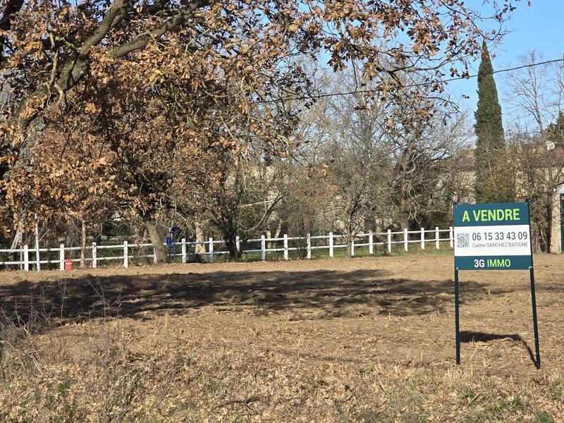 Terrain constructible - 1 351 m²