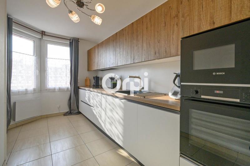 Appartement - 75 m² - 3 pièces