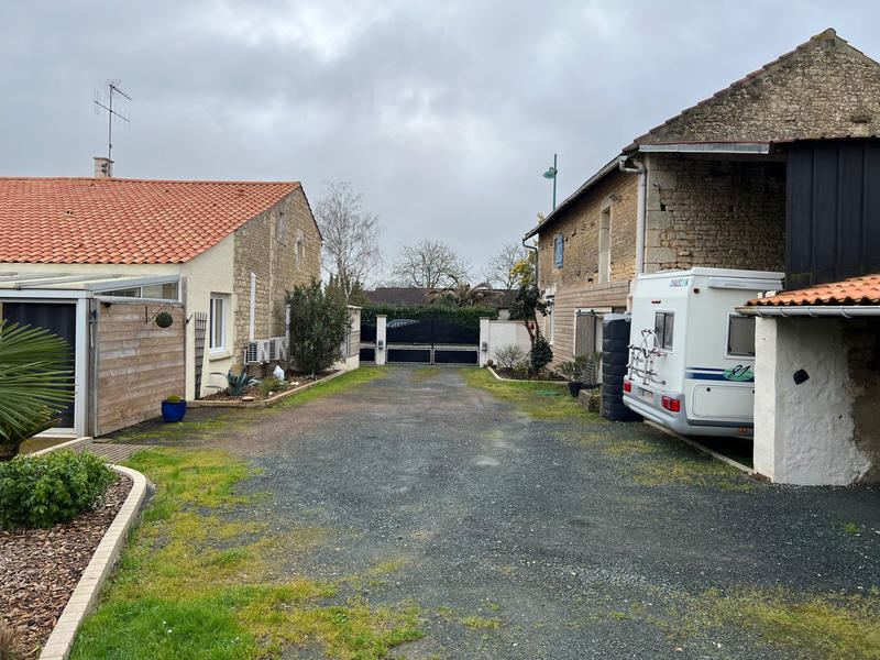 Maison - 182 m² - 7 pièces