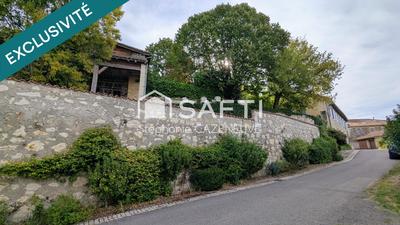 Maison - 233 m² - 9 pièces