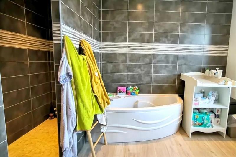 Maison - 193 m² - 7 pièces