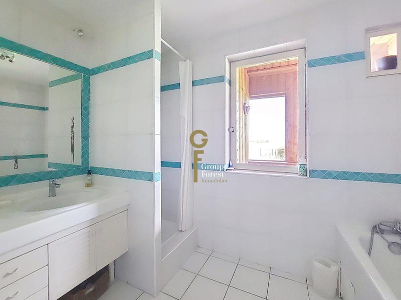 Maison - 255 m² - 7 pièces