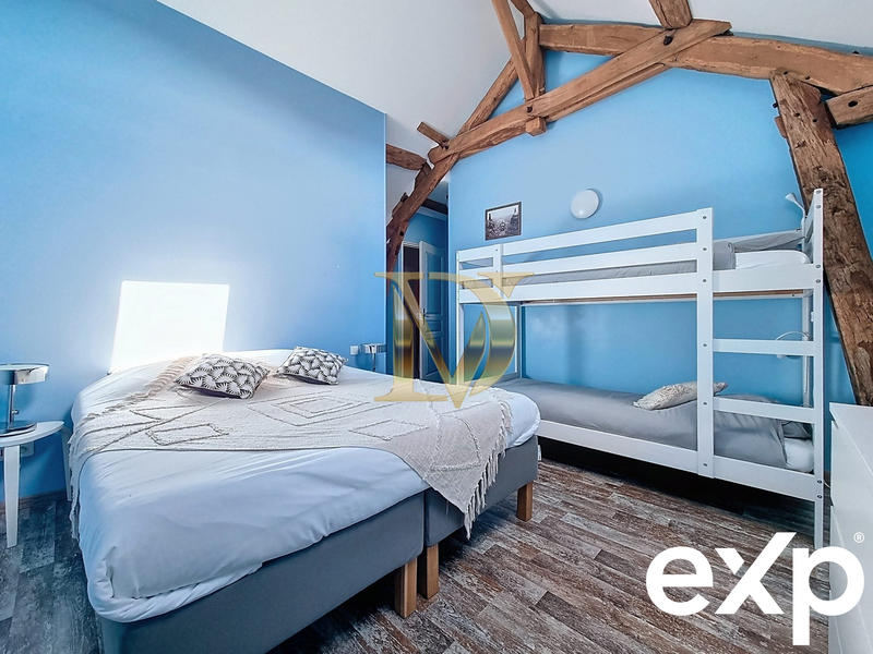 Maison ancienne - 402 m² - 11 pièces