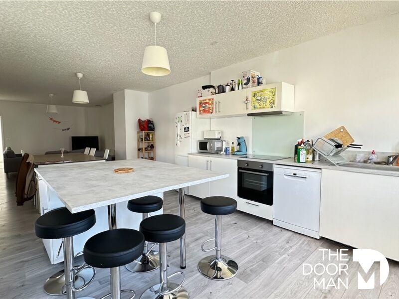 Appartement - 133 m² - 6 pièces