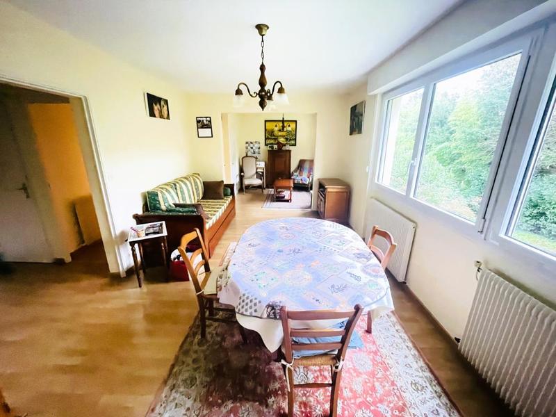 Appartement - 81 m² - 6 pièces