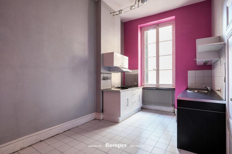 Appartement - 255 m² - 8 pièces