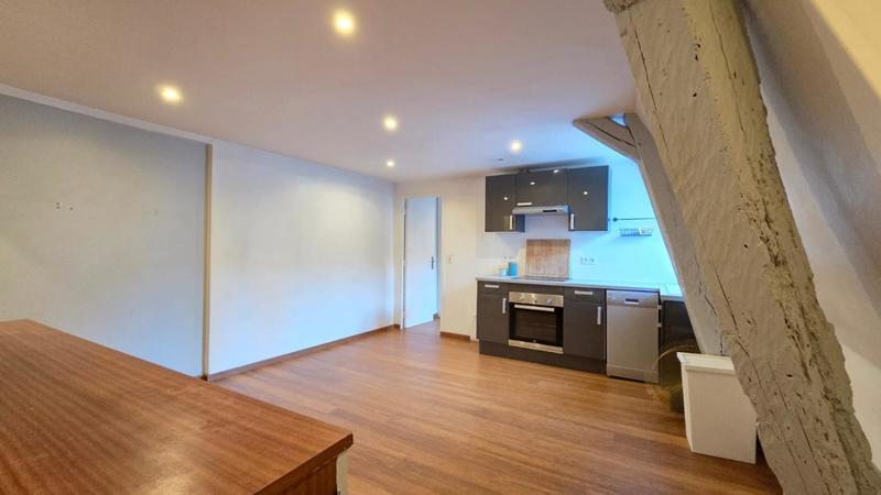 Appartement ancien - 38 m² - 2 pièces