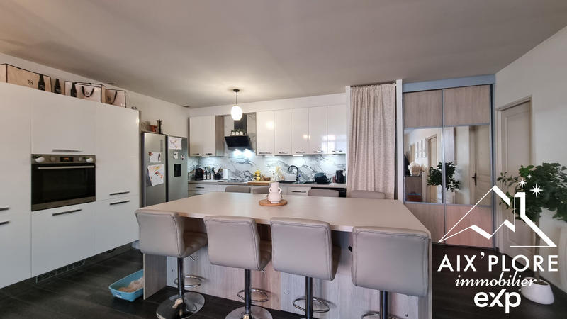 Appartement - 75 m² - 3 pièces