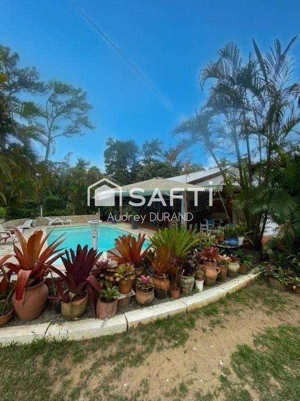 Maison - 211 m² - 5 pièces