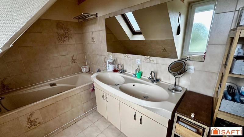 Maison - 204 m² - 7 pièces