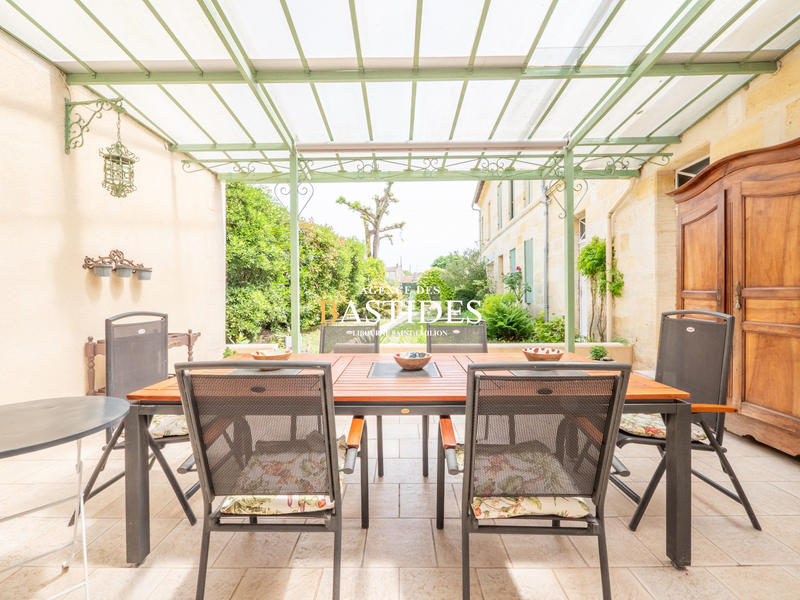 Maison - 262 m² - 10 pièces