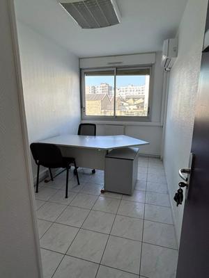 Bureau - 11 m² - 1 pièce