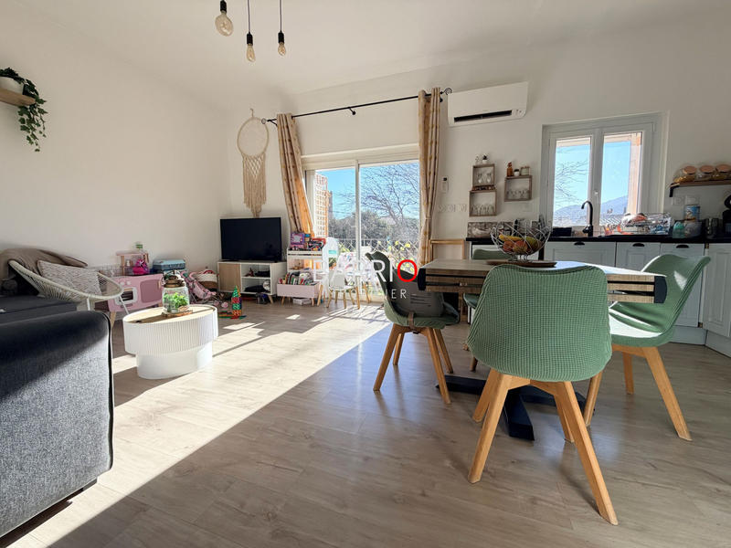 Maison - 91 m² - 4 pièces