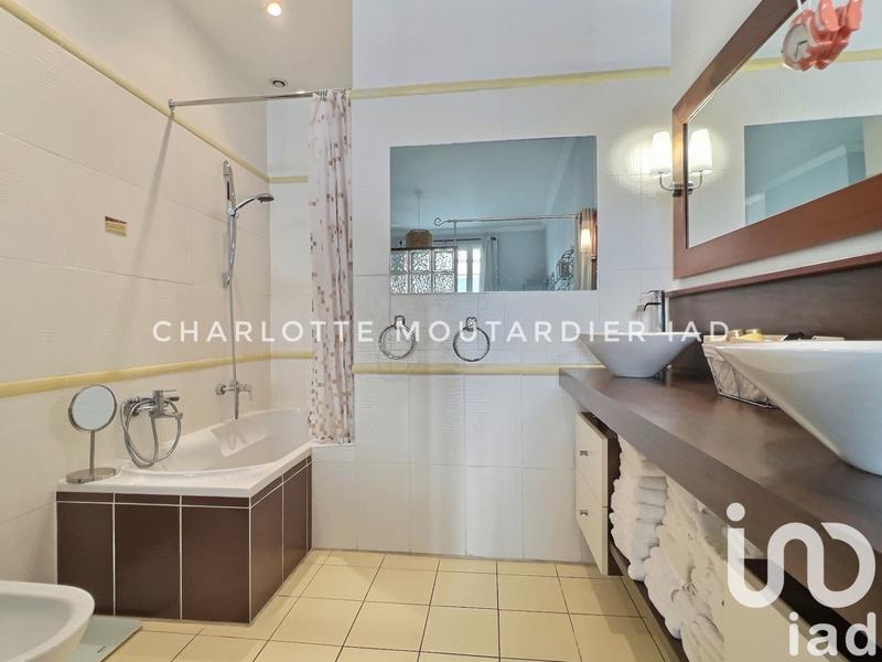 Appartement - 158 m² - 5 pièces