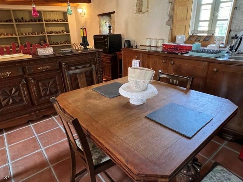 Maison ancienne - 313 m² - 8 pièces