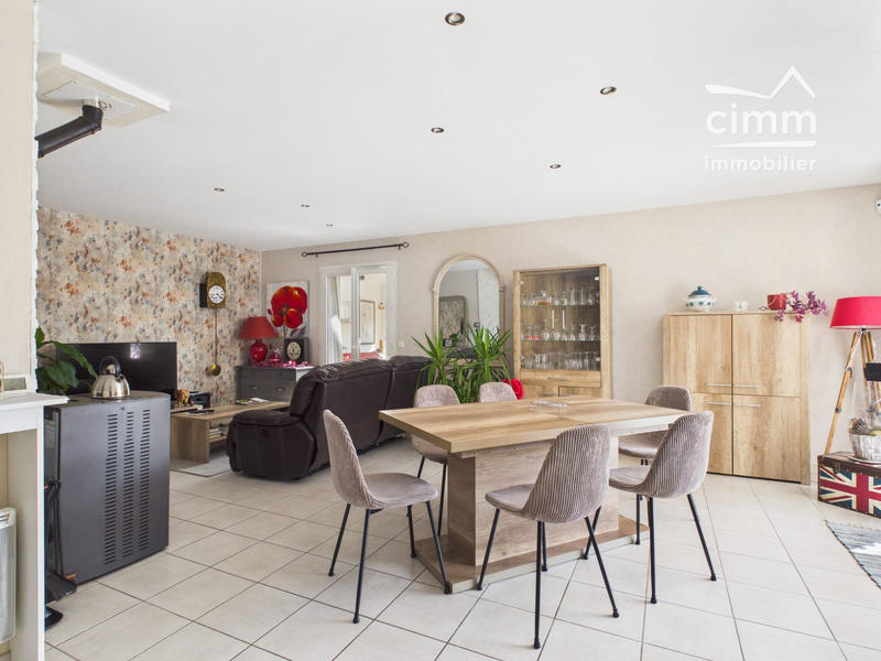 Maison - 115 m² - 4 pièces