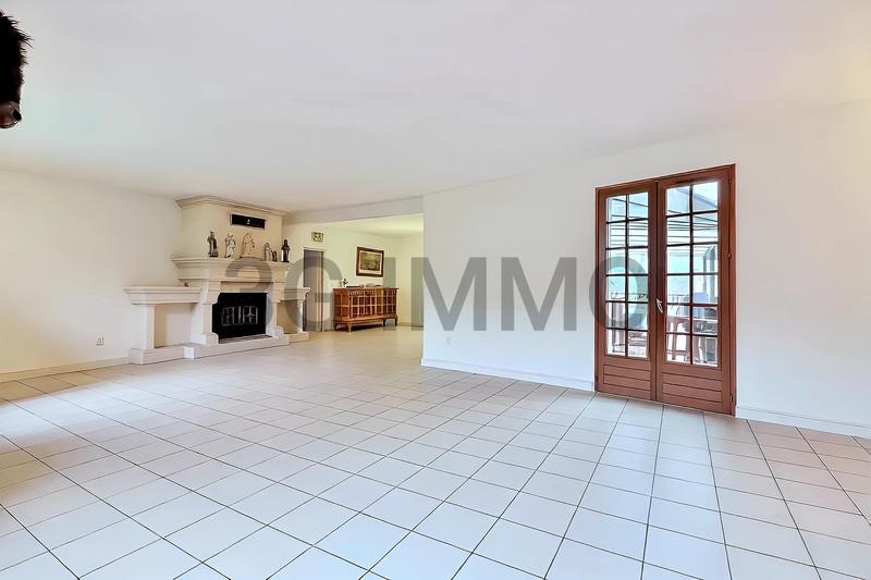 Maison - 154 m² - 9 pièces