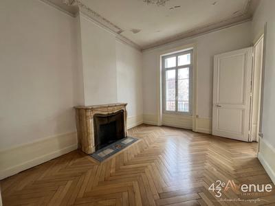 Appartement - 101 m² - 4 pièces
