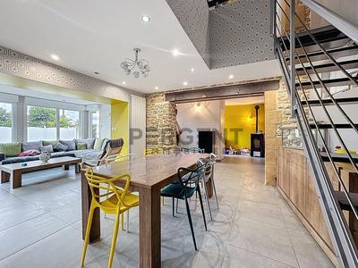 Maison - 190 m² - 6 pièces
