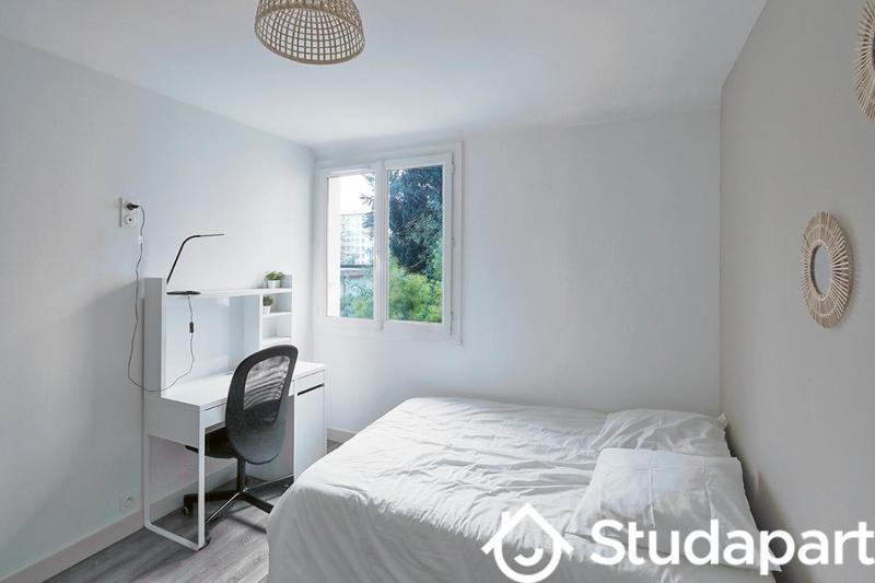 Chambre - 11 m² - 1 pièce