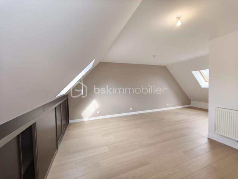 Maison traditionnelle - 140 m² - 5 pièces