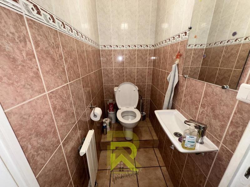 Propriété - 195 m² - 8 pièces