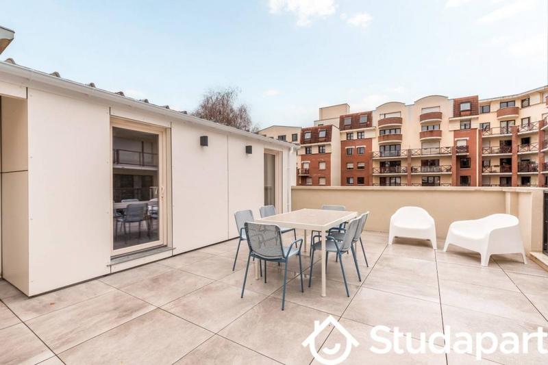 Chambre - 9 m² - 1 pièce