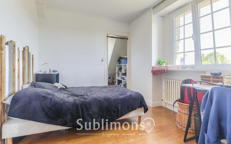 Maison traditionnelle - 170 m² - 6 pièces