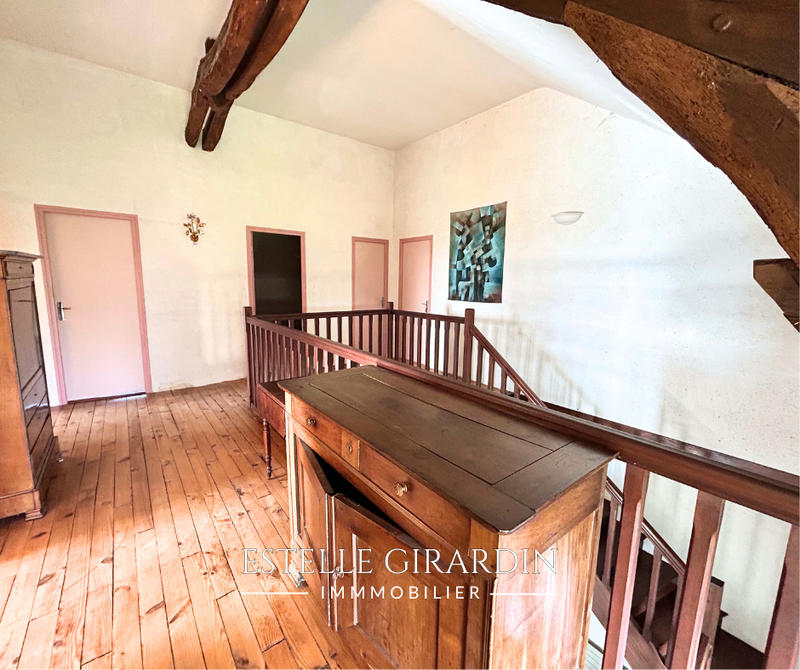 Maison - 210 m² - 7 pièces