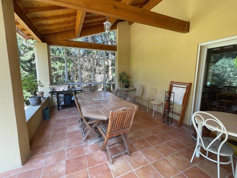 Maison - 250 m² - 7 pièces