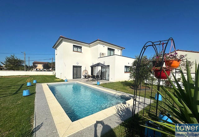 Maison - 144 m² - 5 pièces