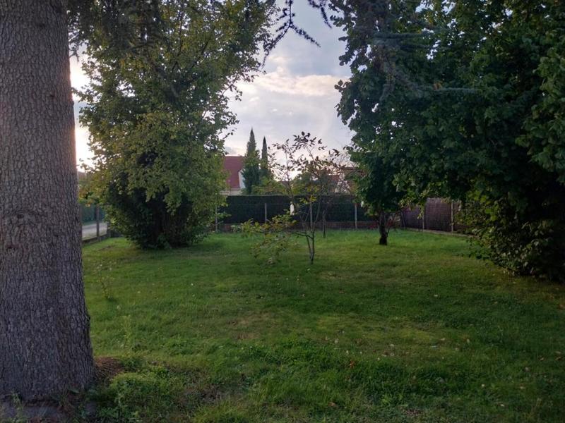 Terrain constructible - 1 200 m²