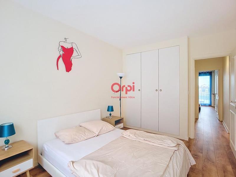 Appartement - 90 m² - 4 pièces