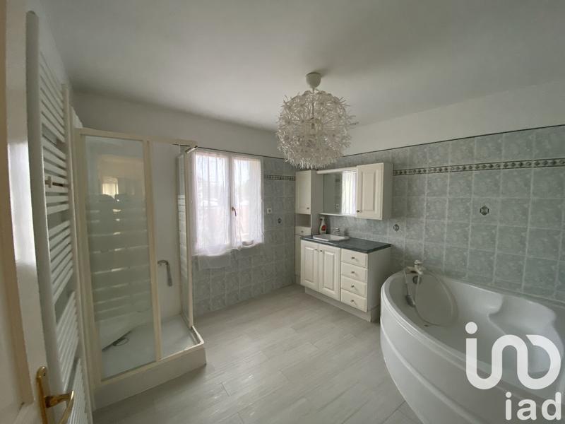 Maison - 200 m² - 7 pièces