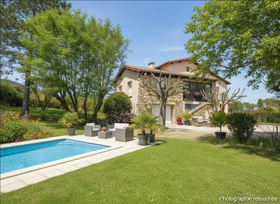 Maison - 143 m² - 4 pièces