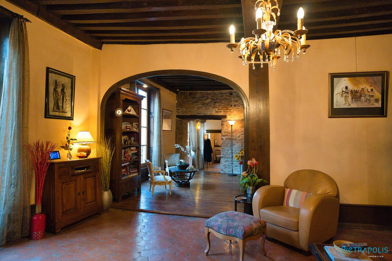 Maison ancienne - 304 m² - 9 pièces