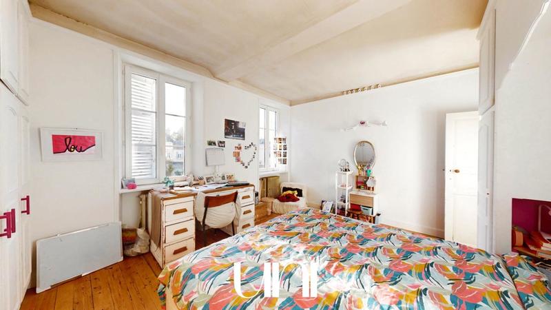 Maison - 292 m² - 11 pièces