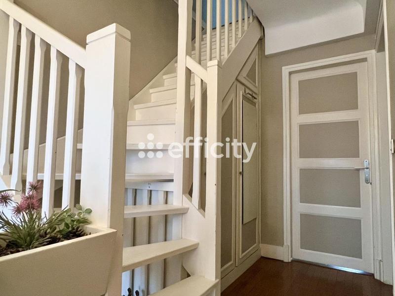 Maison - 131 m² - 7 pièces