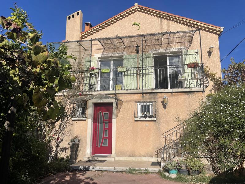 Maison ancienne - 195 m² - 9 pièces