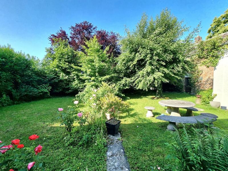 Maison - 310 m² - 10 pièces