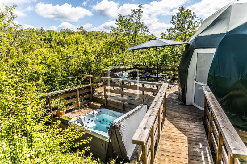 Local commercial - 250 m² - 1 pièce