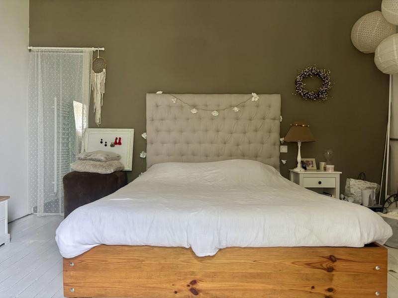 Maison - 250 m² - 8 pièces