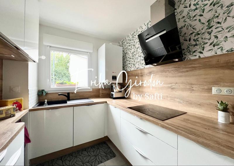 Maison - 94 m² - 4 pièces