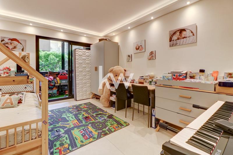 Appartement - 96 m² - 4 pièces